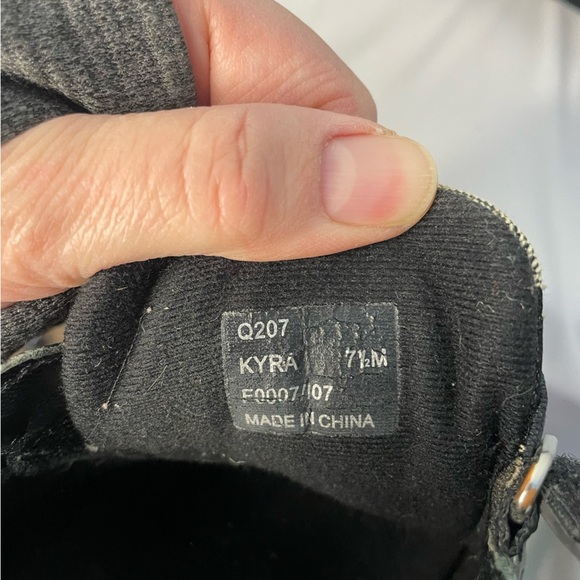 COACH Kyra shoes.   Size 7.5. Super comfy - Picture 5 of 13